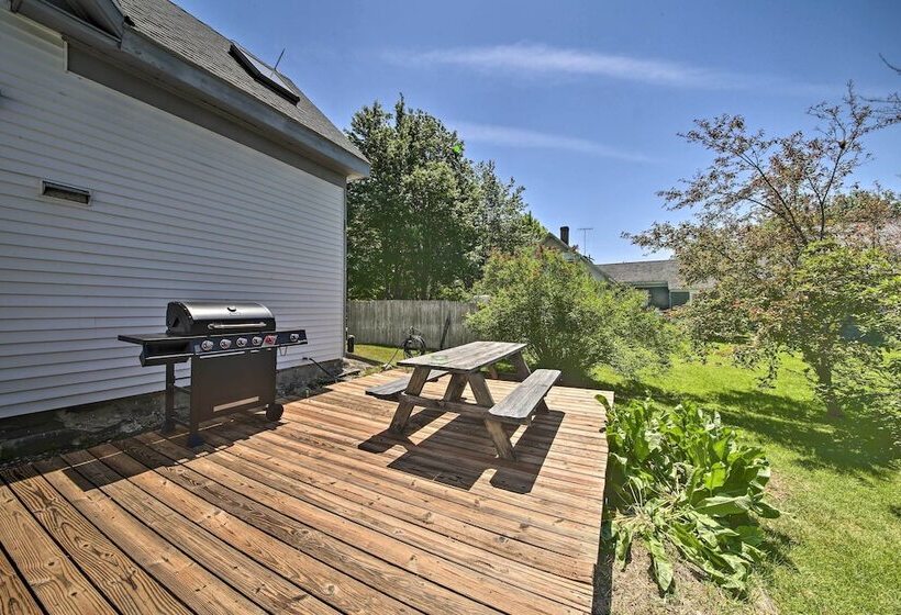 Historic Waldoboro House Near Lakes, Boating, Etc!