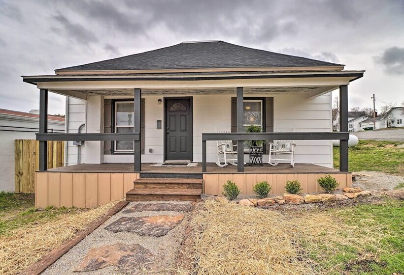 Historic West Plains Home: Walk To Msu + Dtwn