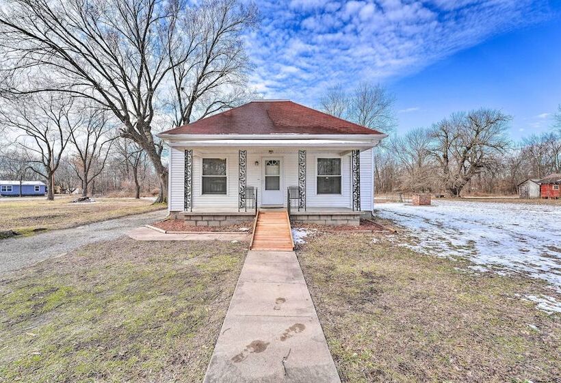 Historical West Mineral Escape W/ Porch!