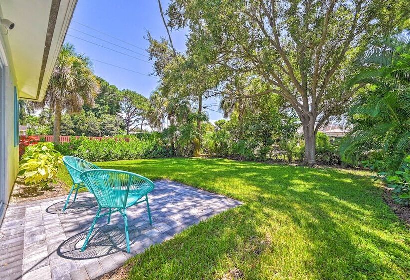 Home Close To Naples Beach   Pets Welcome!