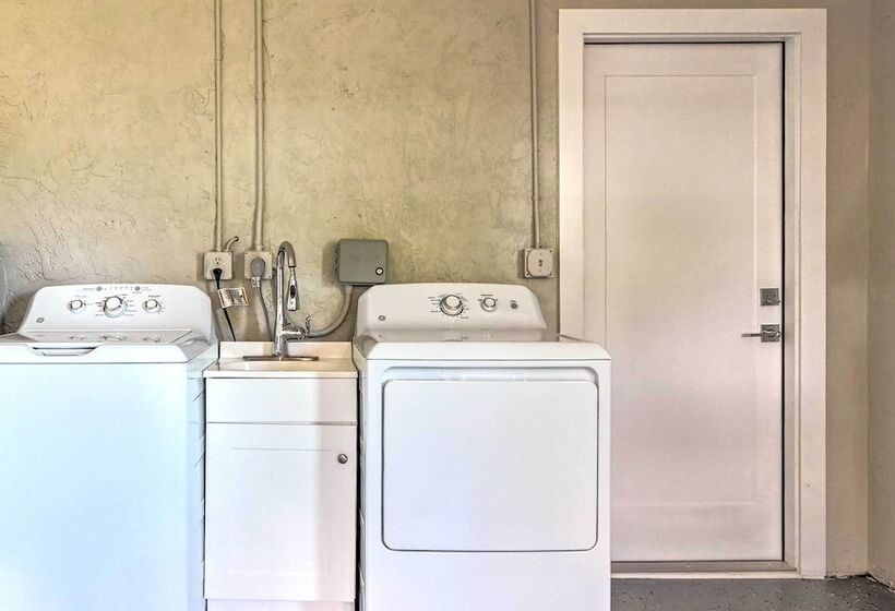 Home Close To Naples Beach   Pets Welcome!