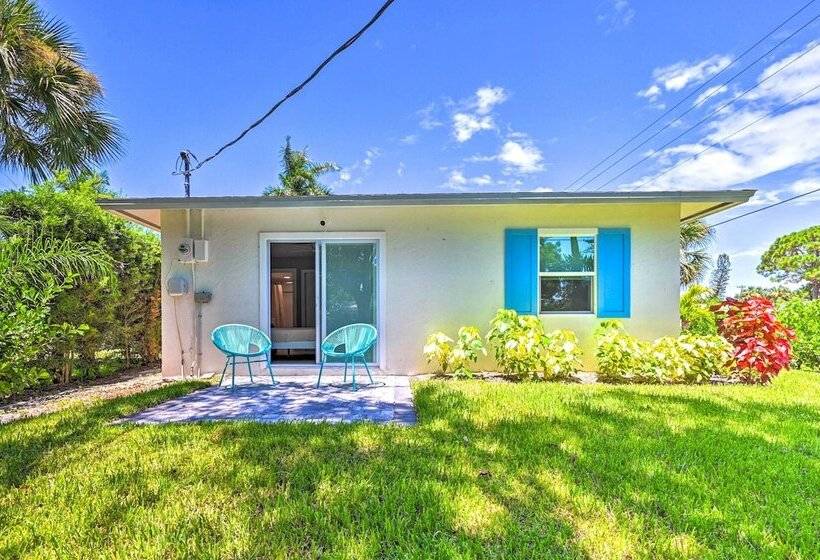 Home Close To Naples Beach   Pets Welcome!