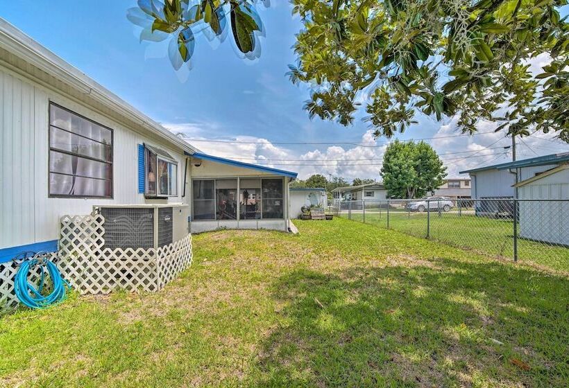Homosassa Retreat W/ Sunroom & Canal Views!