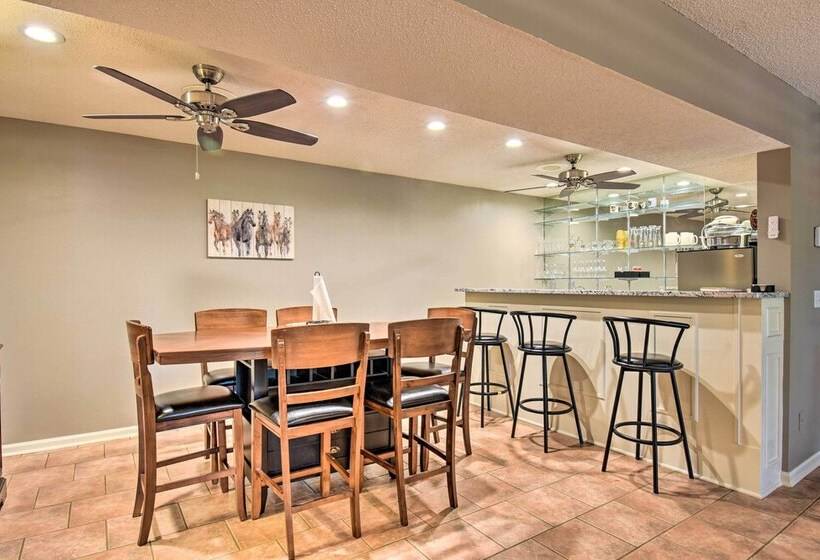 Lakefront Home W/ Private Dock In Hot Springs!