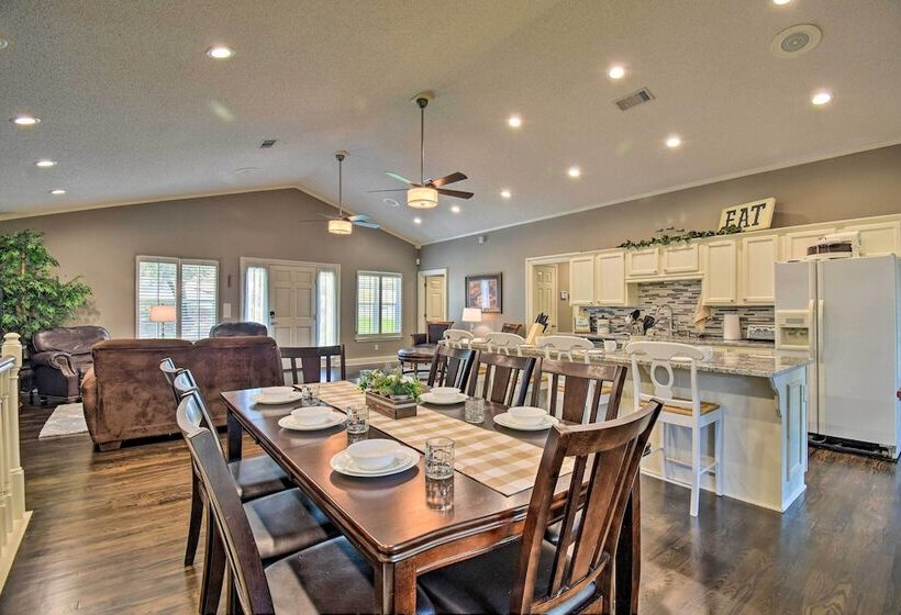 Lakefront Home W/ Private Dock In Hot Springs!