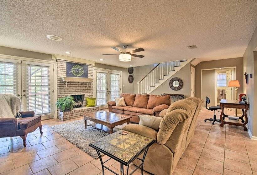 Lakefront Home W/ Private Dock In Hot Springs!