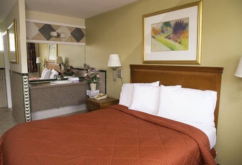 فندق Capri Inn And Suites