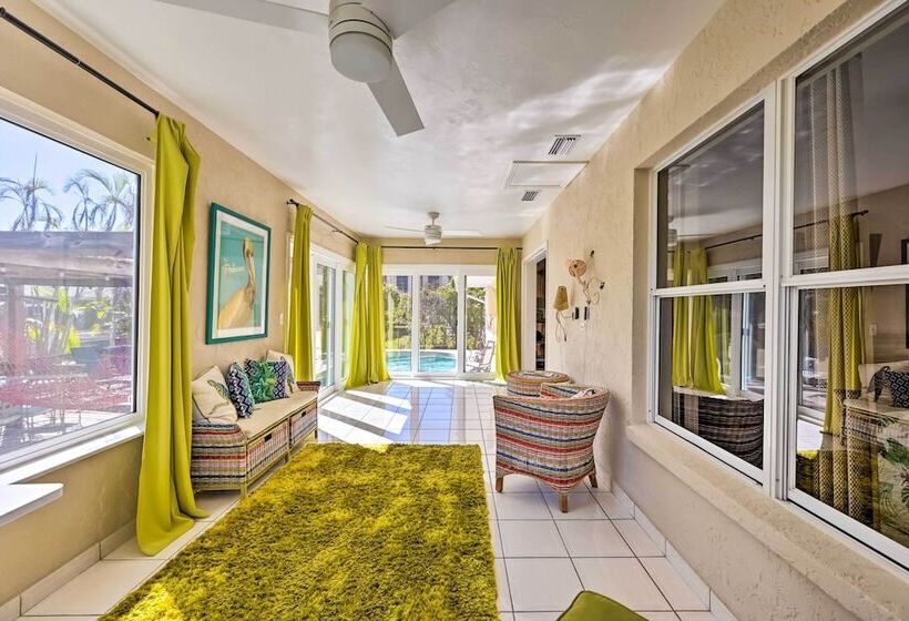 House W/ Heated Pool & Grill   Walk To Beach!