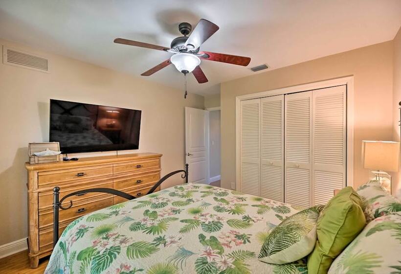 House W/ Heated Pool & Grill   Walk To Beach!