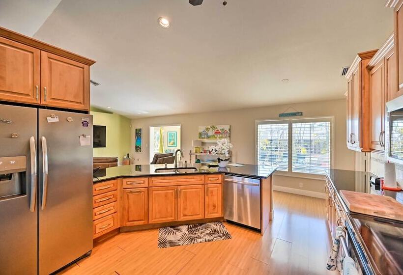 House W/ Heated Pool & Grill   Walk To Beach!