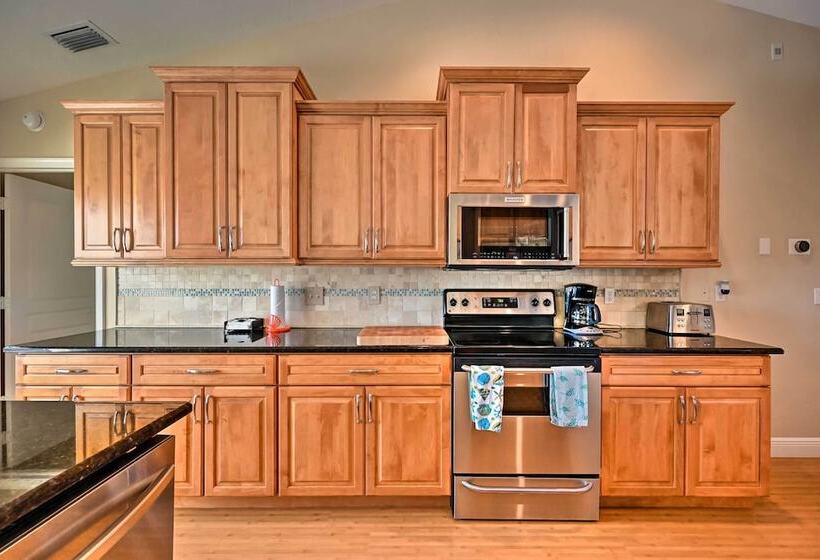 House W/ Heated Pool & Grill   Walk To Beach!