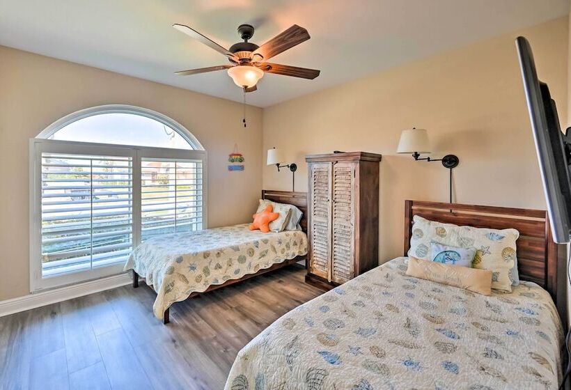 House W/ Heated Pool & Grill   Walk To Beach!