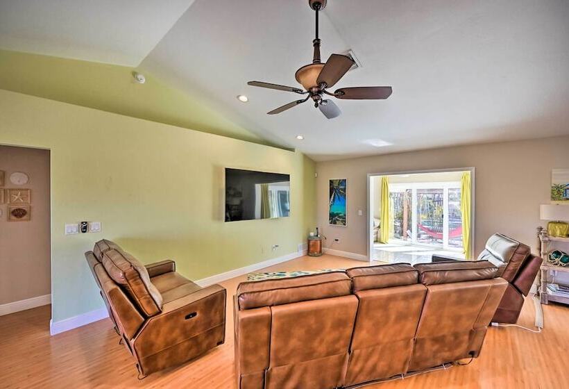 House W/ Heated Pool & Grill   Walk To Beach!