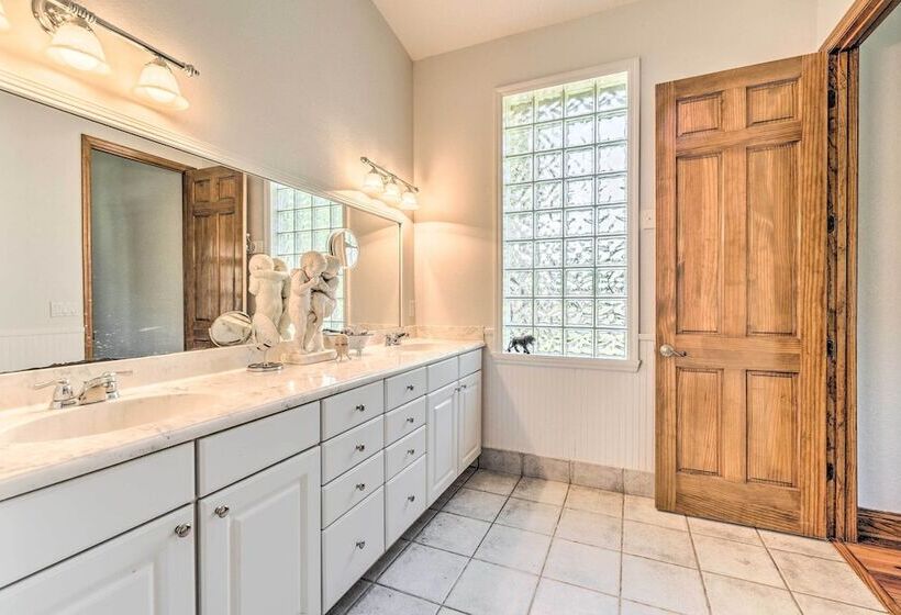 House W/ Wraparound Porch, 1/2 Mi To Lake!