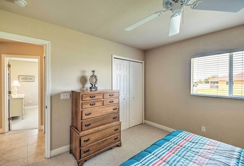6 Mi To Waterpark: Tropical Home In Cape Coral