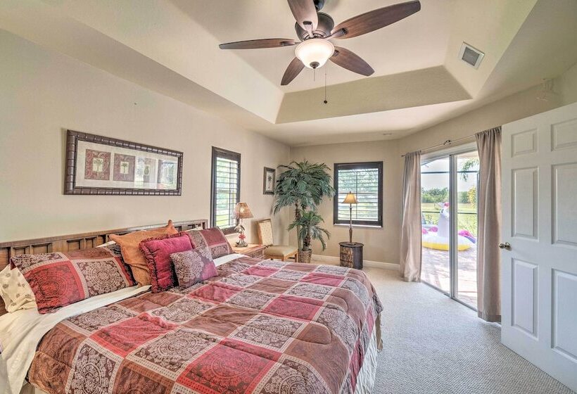 6 Mi To Waterpark: Tropical Home In Cape Coral