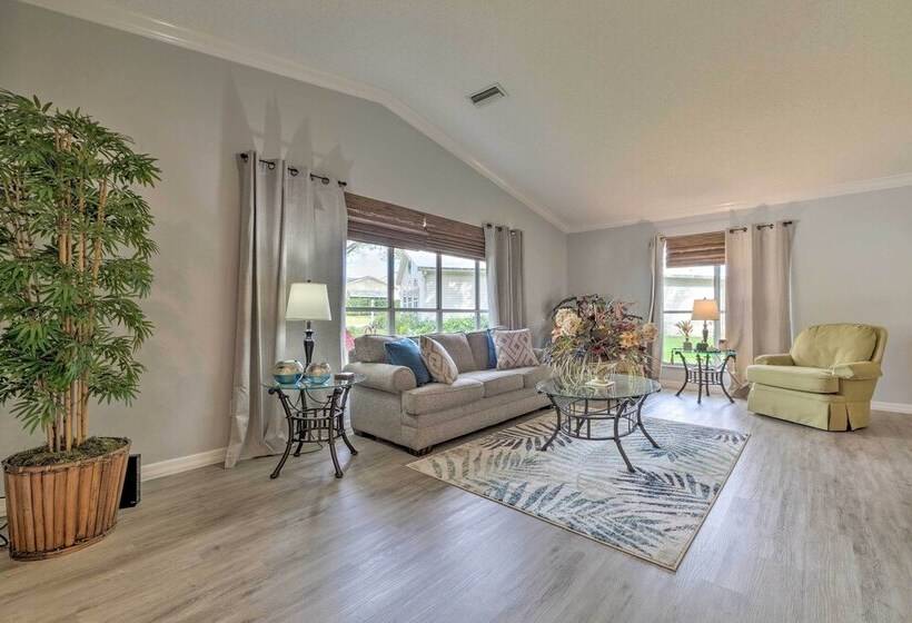 Inviting Lady Lake House: In The Village!