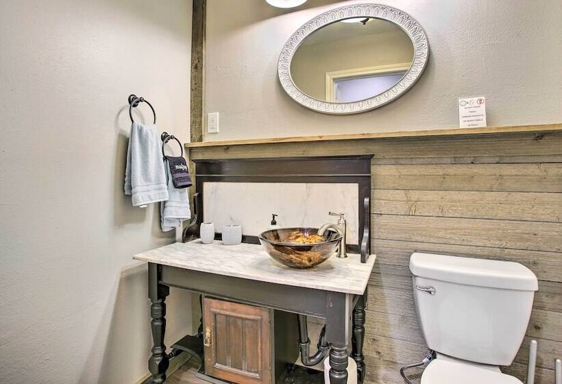 Jamaica Beach Canal Home W/ Private Boat Dock!