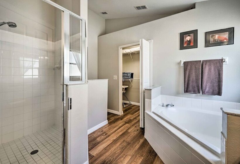 Kissimmee Escape W/ Lanai & Private Pool!