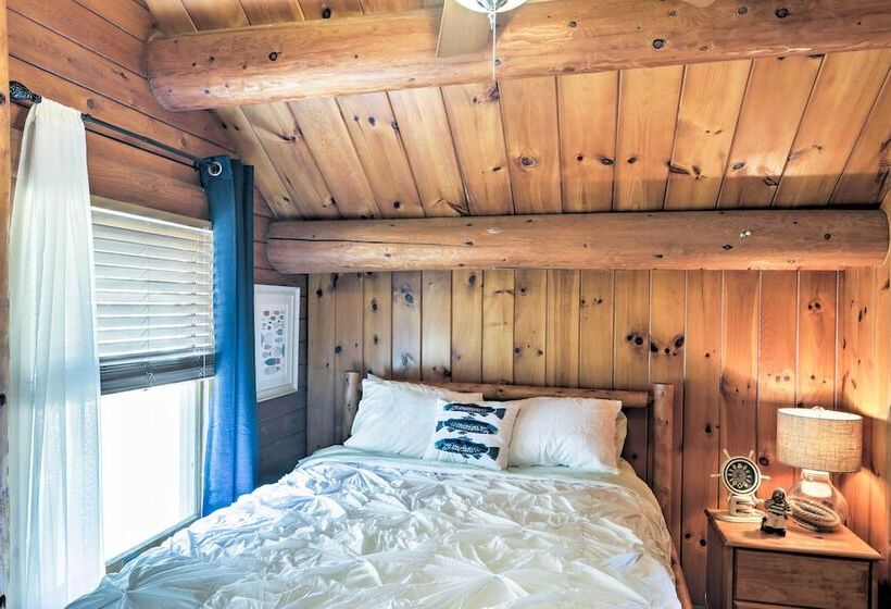 Lake Broward Cabin W/ Private Boat Launch & Dock!