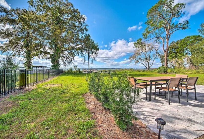 Waterfront Lake Dora Escape W/ Private Dock & Slip