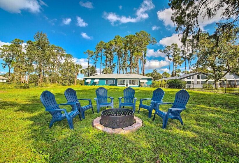 Waterfront Lake Dora Escape W/ Private Dock & Slip