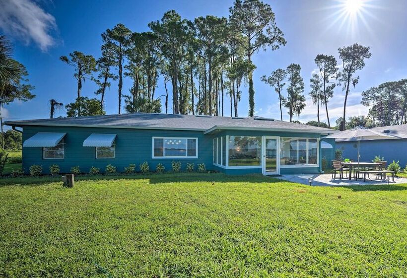 Waterfront Lake Dora Escape W/ Private Dock & Slip