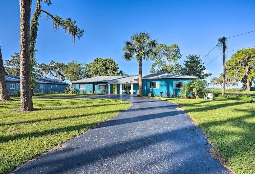 Waterfront Lake Dora Escape W/ Private Dock & Slip