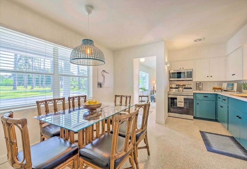 Waterfront Lake Dora Escape W/ Private Dock & Slip