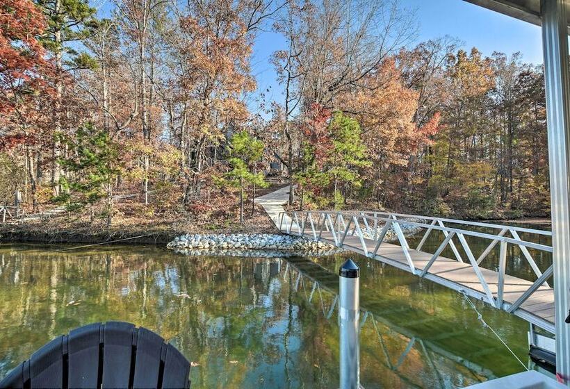Lake Keowee Cottage W/ Deck & Private Dock!