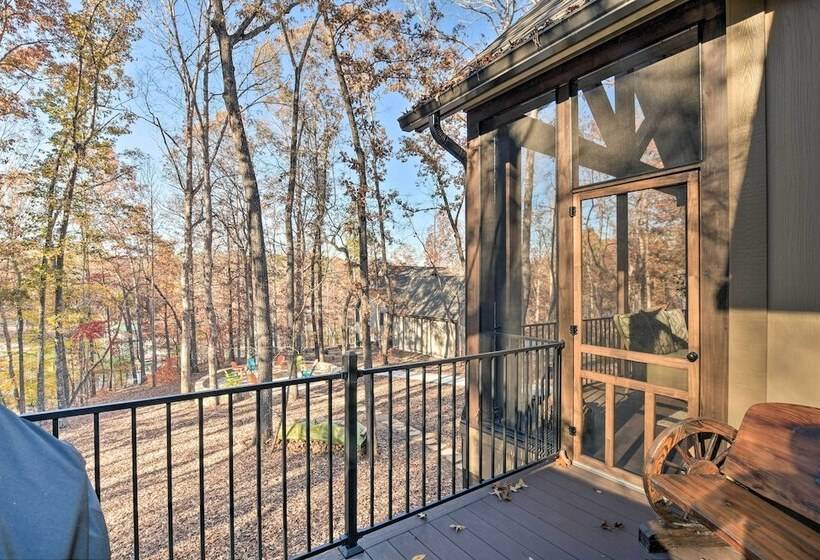 Lake Keowee Cottage W/ Deck & Private Dock!