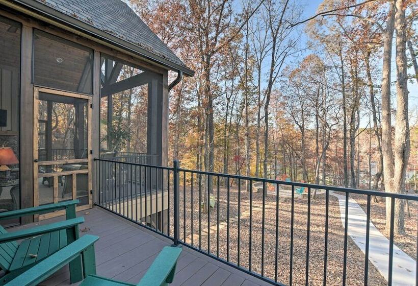 Lake Keowee Cottage W/ Deck & Private Dock!
