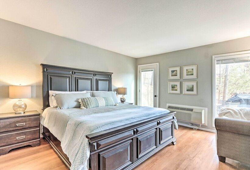 < 1 Mi To Margaritaville Resort: Osage Beach Home!