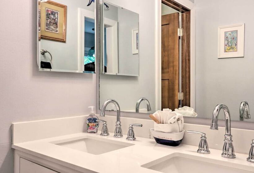 2 Mi To Margaritaville: Lake Of The Ozarks Home!