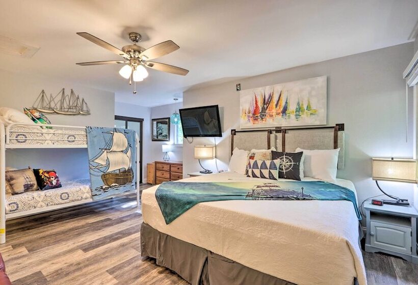 2 Mi To Margaritaville: Lake Of The Ozarks Home!