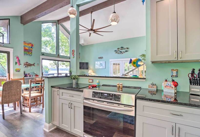 2 Mi To Margaritaville: Lake Of The Ozarks Home!