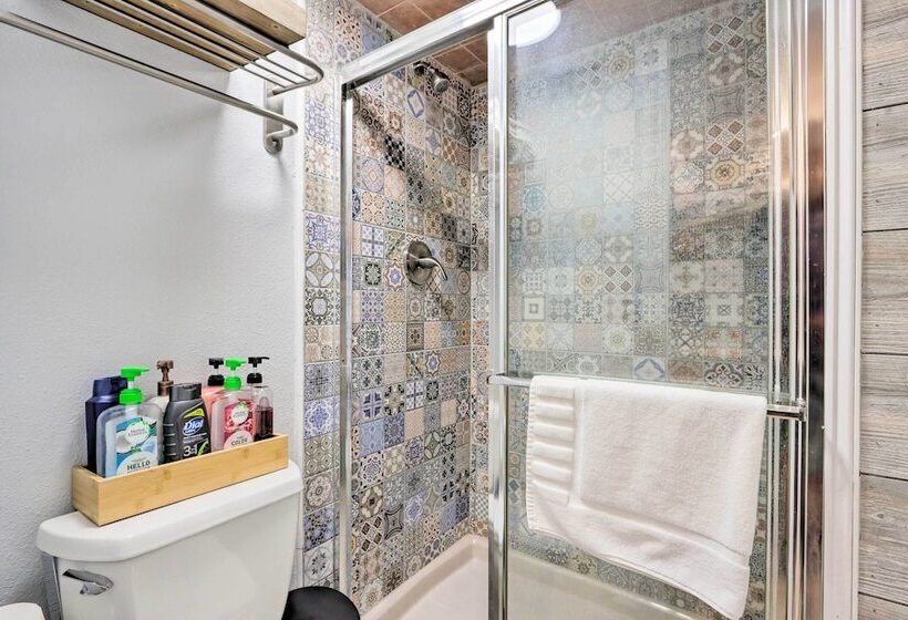 2 Mi To Margaritaville: Lake Of The Ozarks Home!