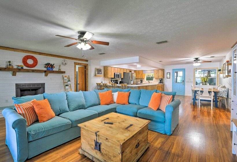 Lakefront Babson Park Escape: Pet Friendly!