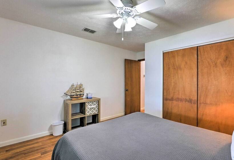 Lakefront Babson Park Escape: Pet Friendly!