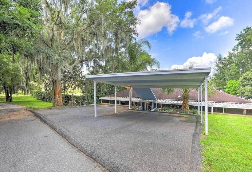 Lakefront Babson Park Escape: Pet Friendly!