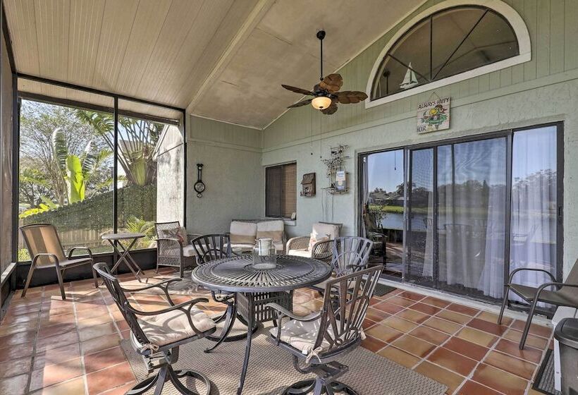 Lakefront Brandon Home W/ Patio & Screened Lanai!