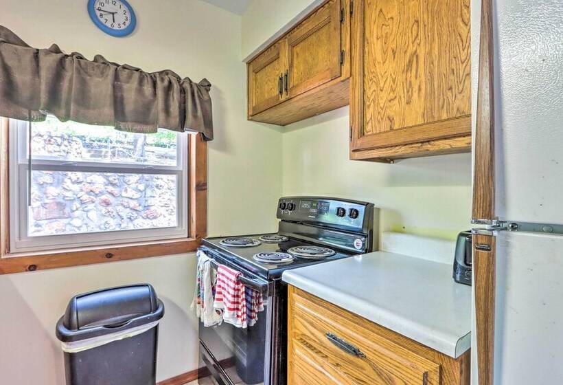 Lakefront Family Retreat W/ Boat Slip & Dock!