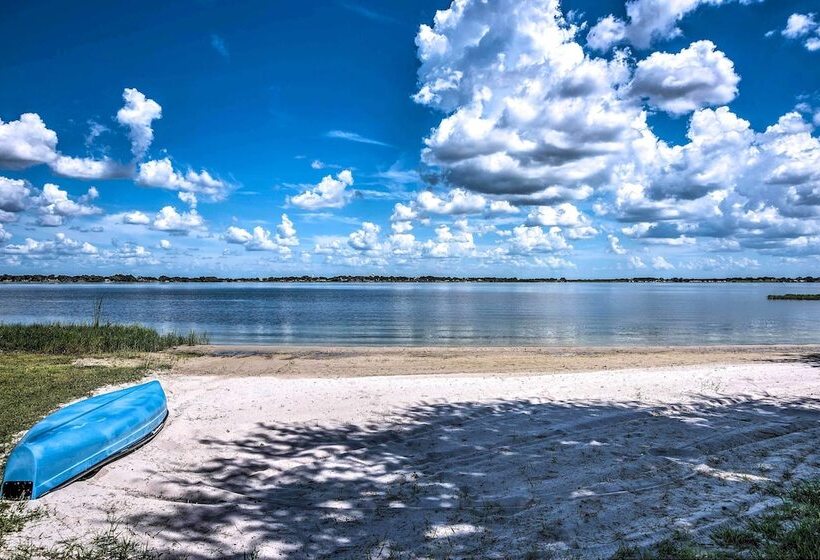 Lakefront Frostproof Vacation Rental W/ Beach!