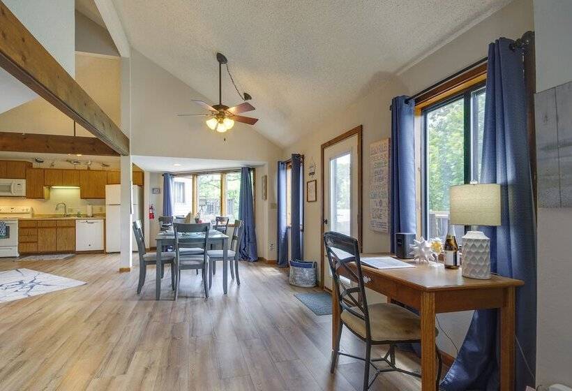 Lakefront Home In The Woods W/ Community Pool!