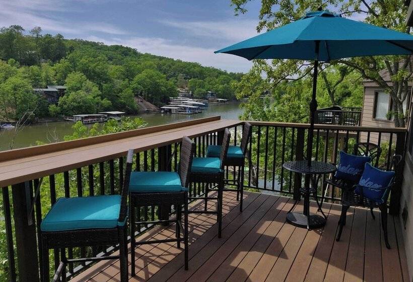 Lakefront Home In The Woods W/ Community Pool!