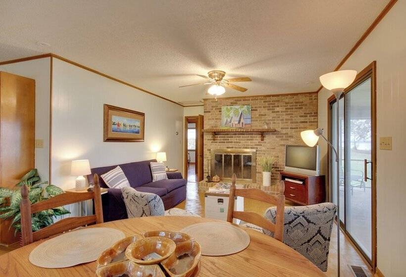 Lakefront House W/ Boat Ramp, Dock & Sunset Views!