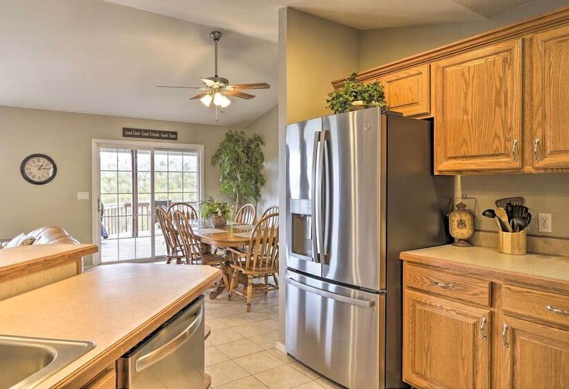 Kimberling City Home W/ Game Room & Lake Access