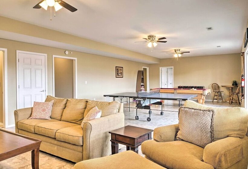 Kimberling City Home W/ Game Room & Lake Access