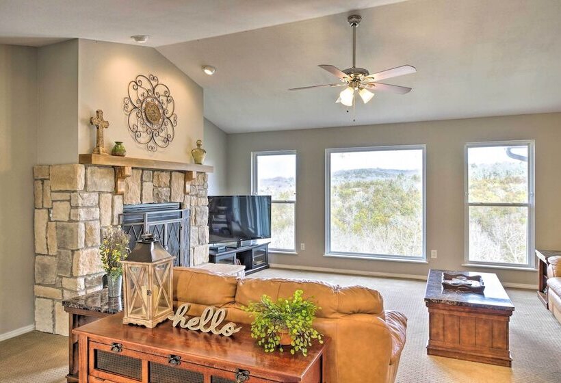 Kimberling City Home W/ Game Room & Lake Access