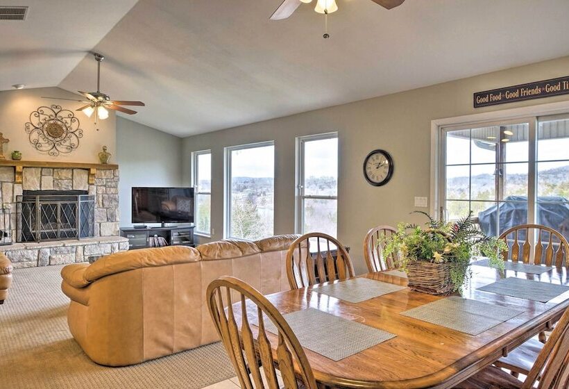 Kimberling City Home W/ Game Room & Lake Access